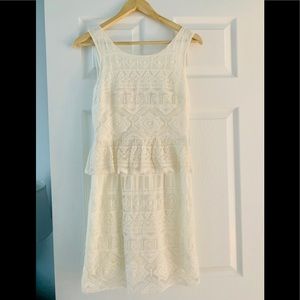 White lace short dress
